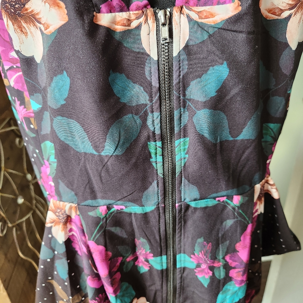 City Chic Olivia Tunic-Black - Picture 9 of 15